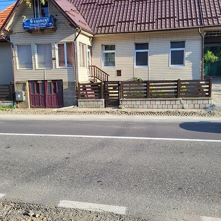 Отель Casa Ernst Моечу-де-Жос Экстерьер фото